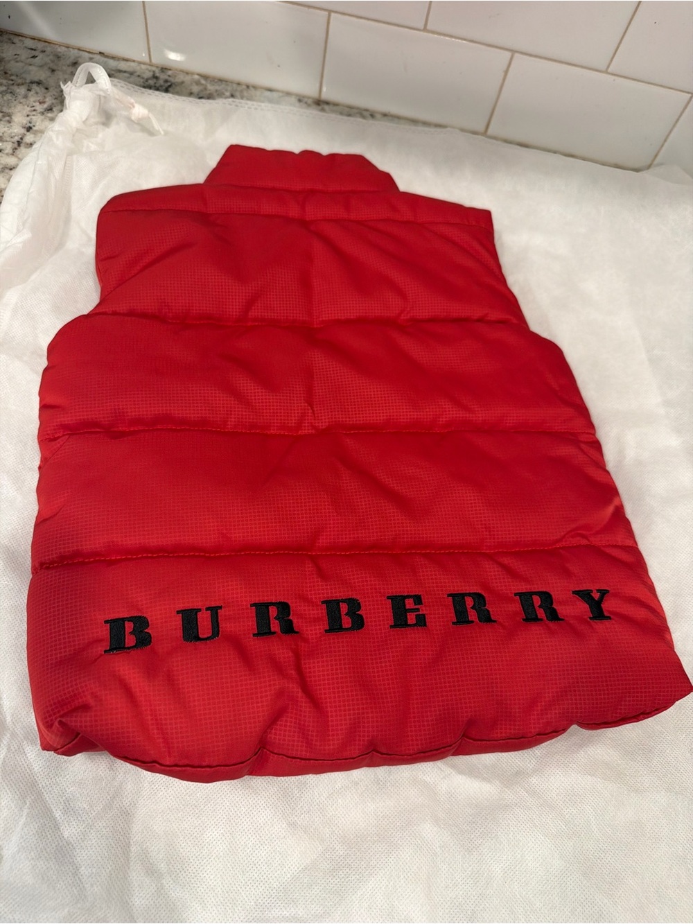 Burberry Kids Red Quilted Puffer Vest with Logo